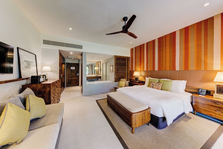 Room 21 of 77