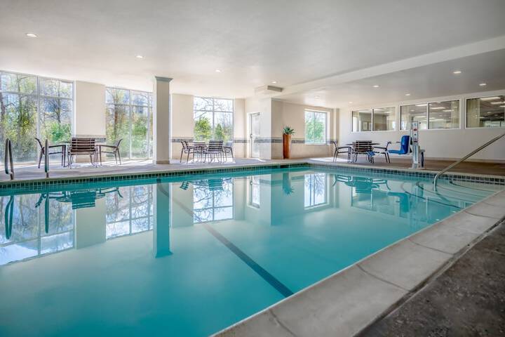 Pools & Facilities