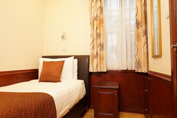 Room 35 of 97