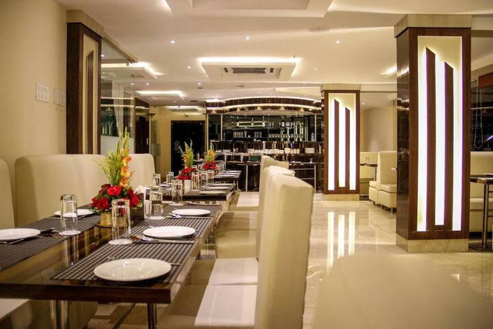 Dining 40 of 59