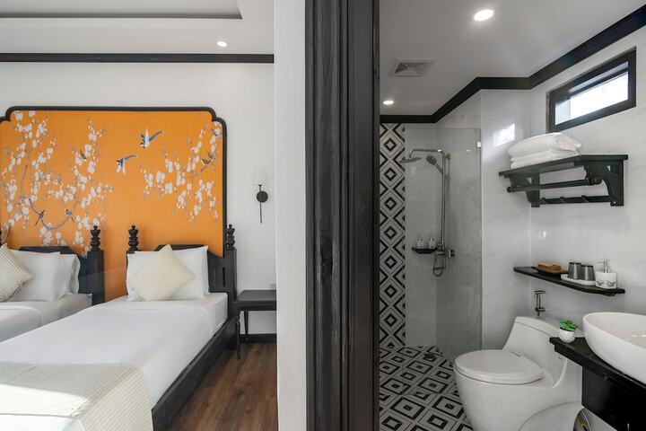 Room 37 of 60