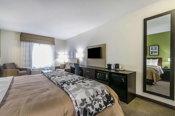 1 King Bed (23 of 38)