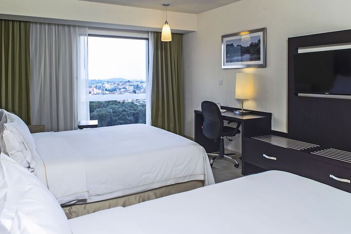 Room 15 of 107