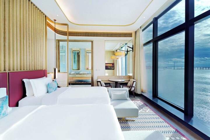 Room 6 of 22