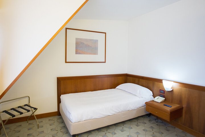 Room 18 of 67