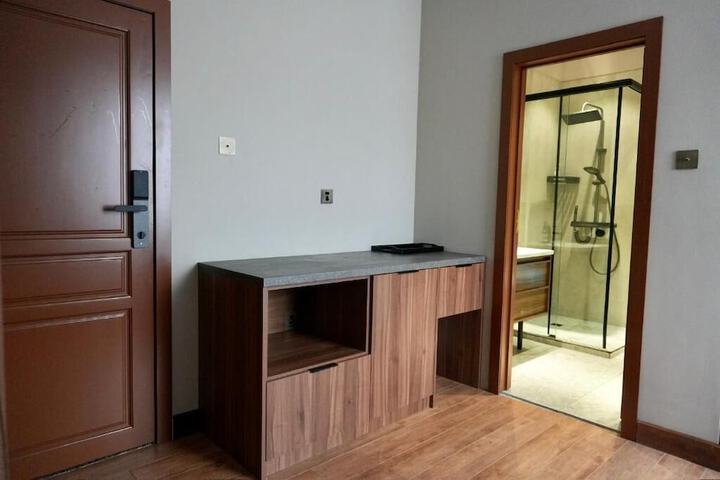Room 42 of 63