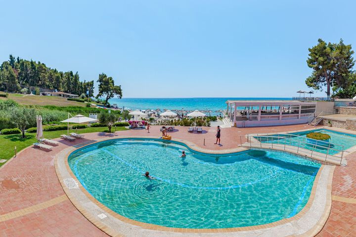 Pool 44 of 73