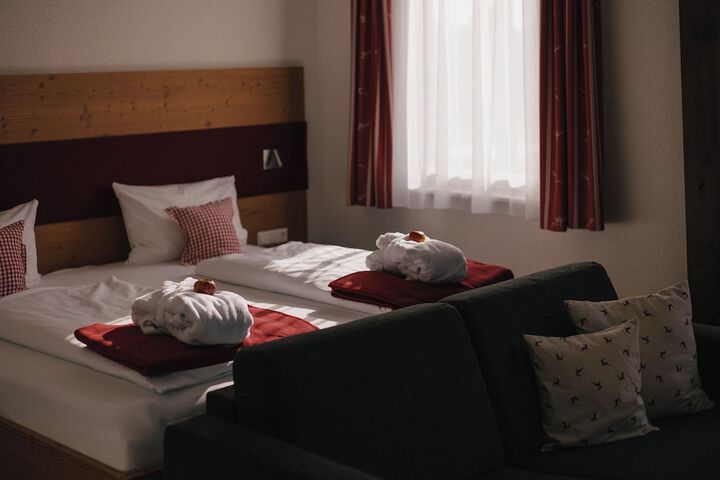 Room 14 of 43
