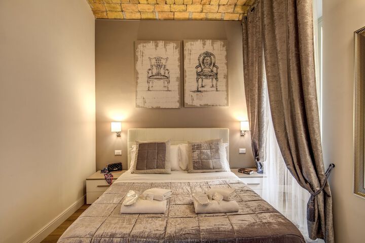 Room 9 of 28