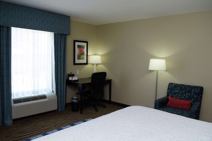 Room 8 of 32