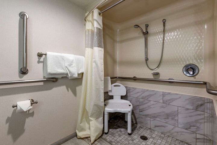 Room 7 of 37