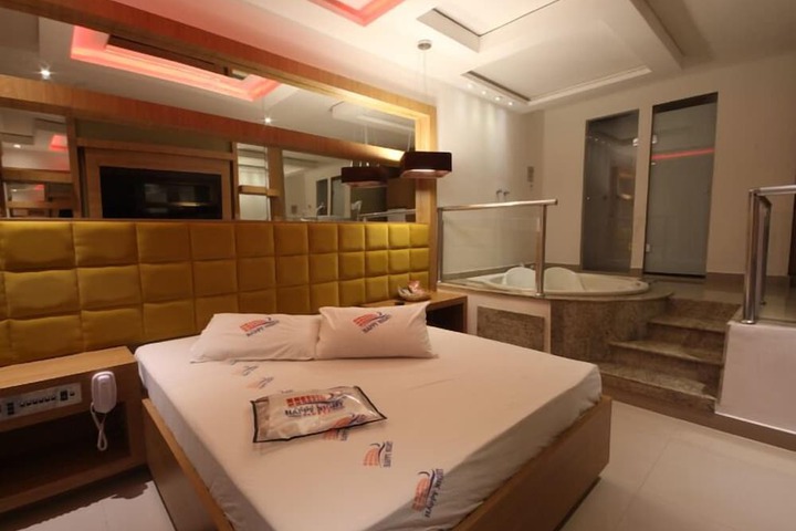 Room 12 of 61