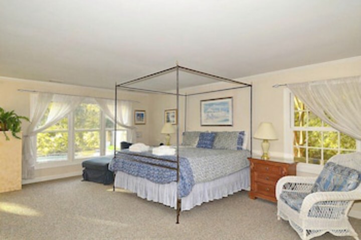 Room 18 of 24