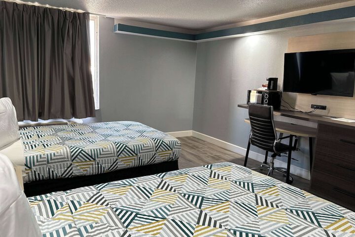 Room 15 of 34