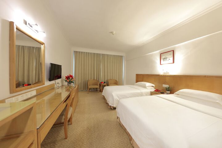 Room 11 of 36