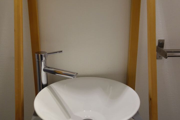 Room 17 of 18