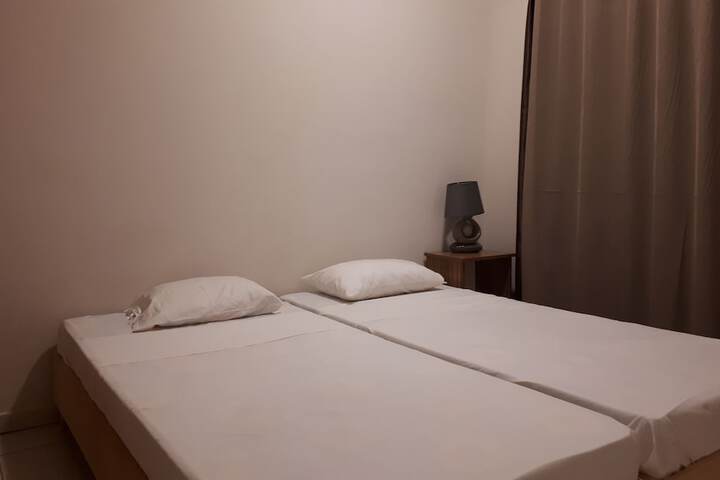 Room 10 of 43