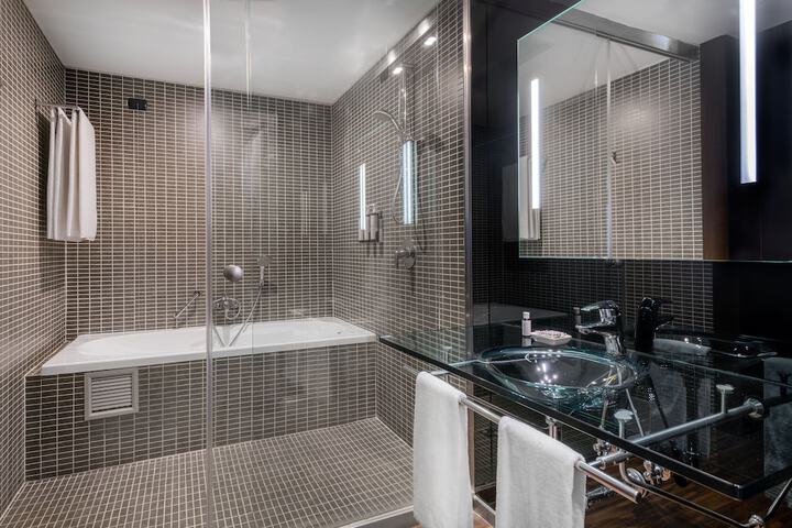 Bath Interior