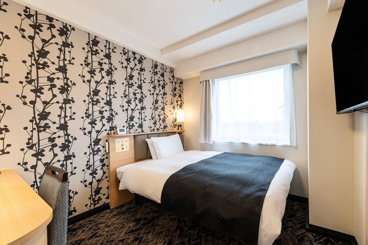 Room 8 of 71