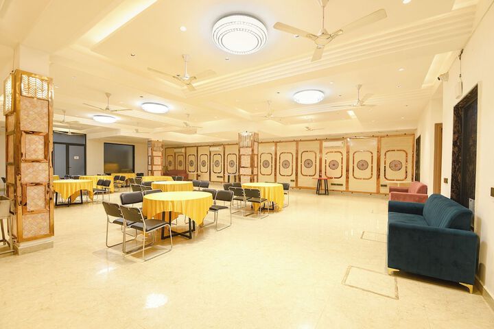 Ballroom/Hall 44 of 47