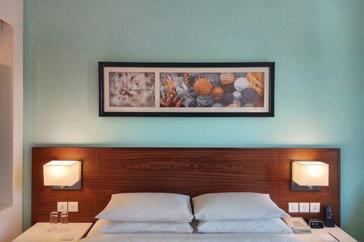 Room 8 of 54