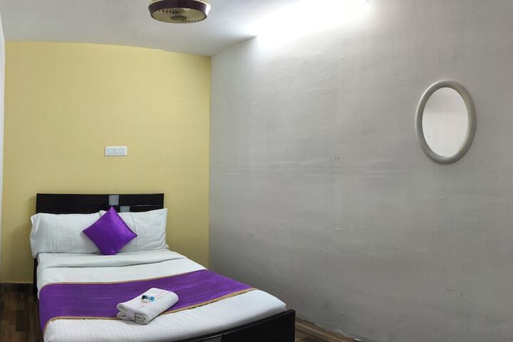 Room 15 of 60
