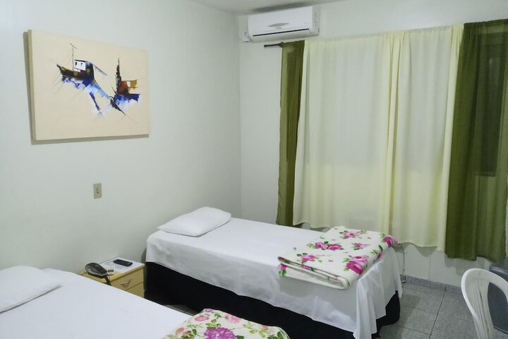Room 2 of 34