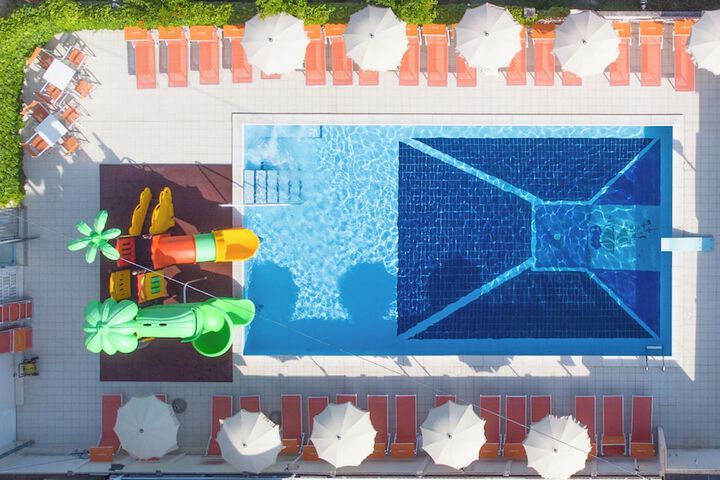 Pool 33 of 94