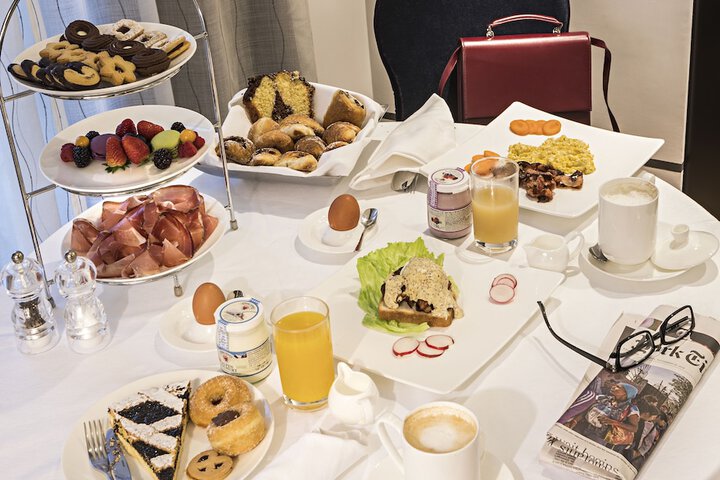 Breakfast/Coffee Service 49 of 61