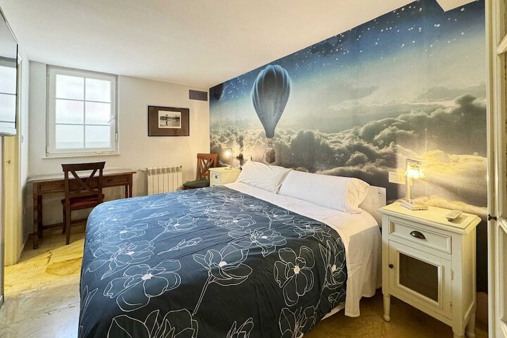 Room 6 of 37