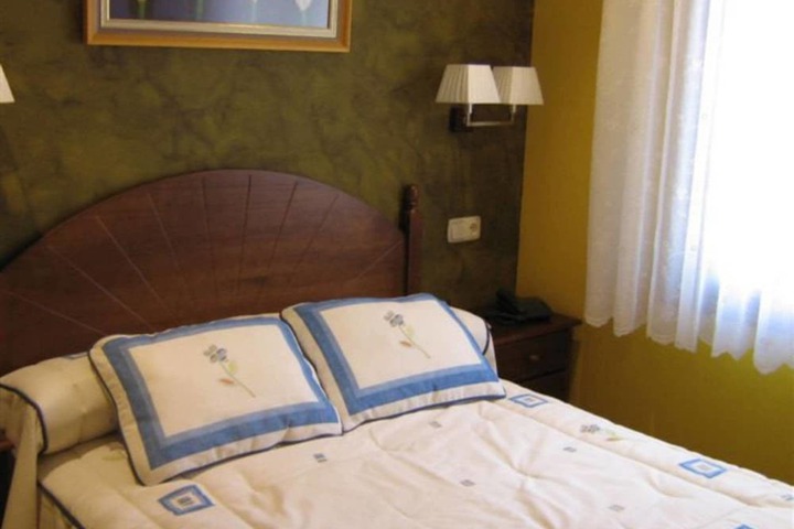 Room 3 of 15