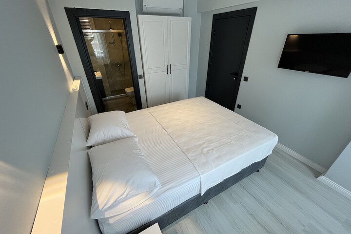Room 22 of 46