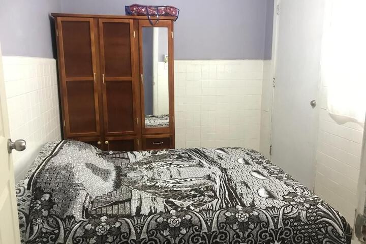 Room 9 of 26