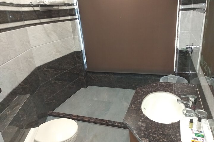 Room 15 of 20