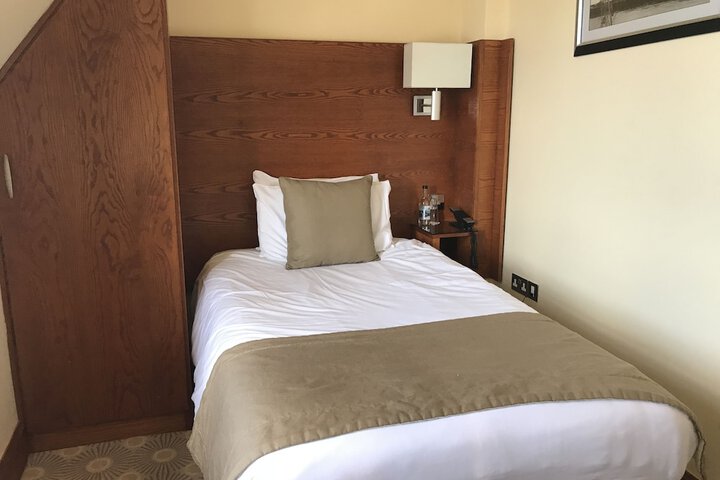 Room 25 of 72