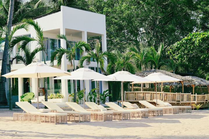 Binucot Pearl Boutique Resort