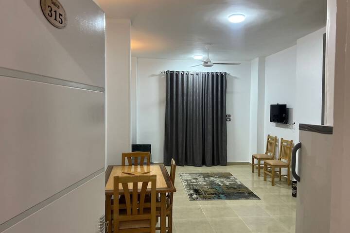 Room 36 of 100