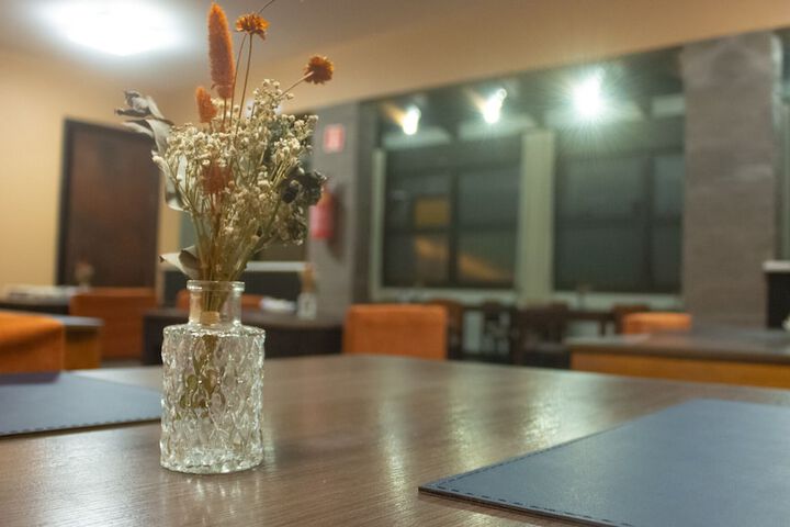 Dining 43 of 47