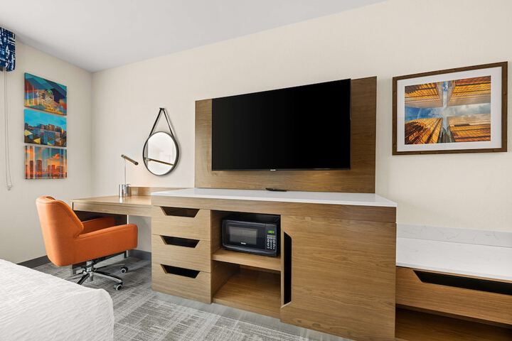 Room 7 of 34