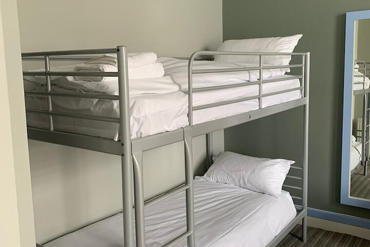 Room 11 of 74