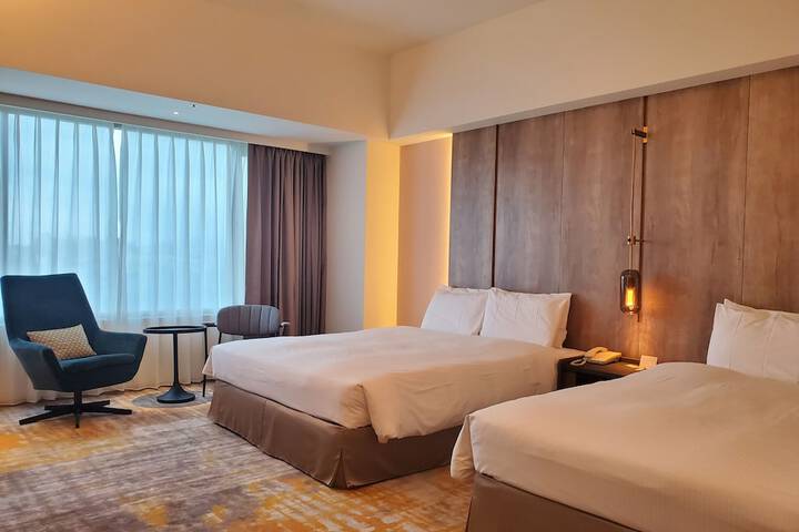 Room 14 of 65