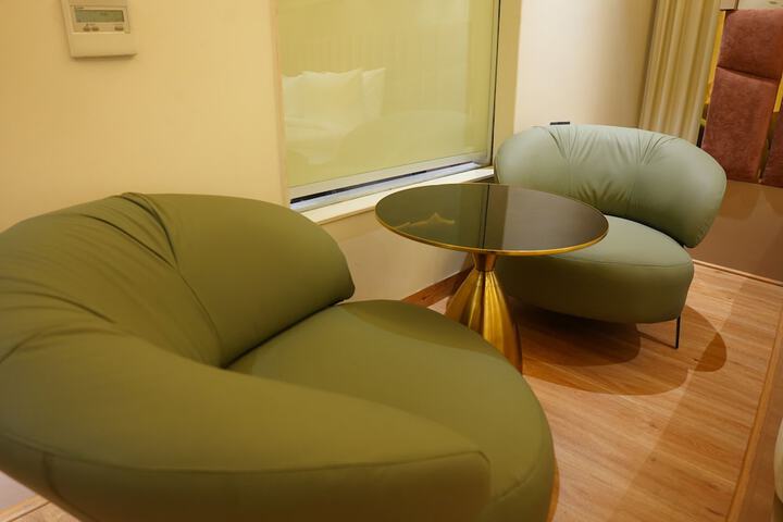Room 9 of 56
