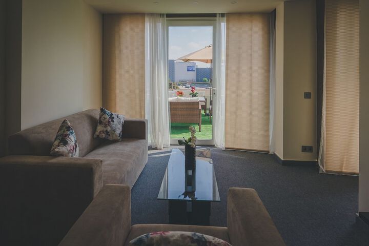 Room 12 of 60