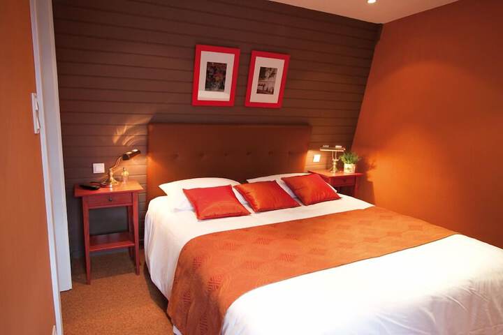 Room 73 of 147