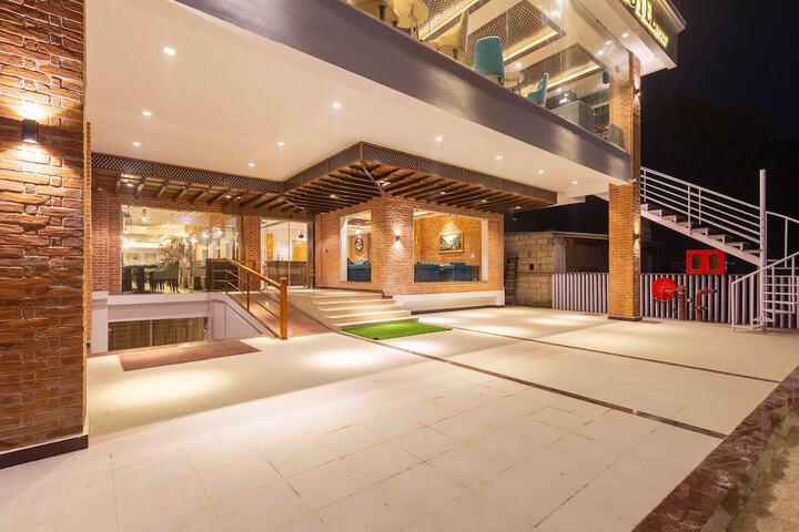 Hotel 76 of 84