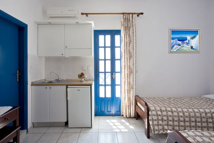 Room 6 of 31