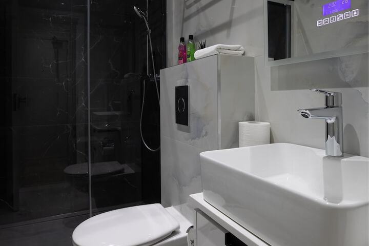 Room 29 of 50