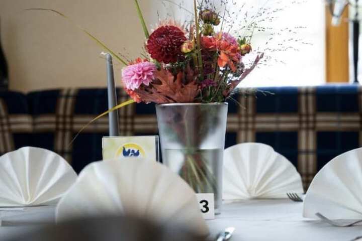 Dining 11 of 16