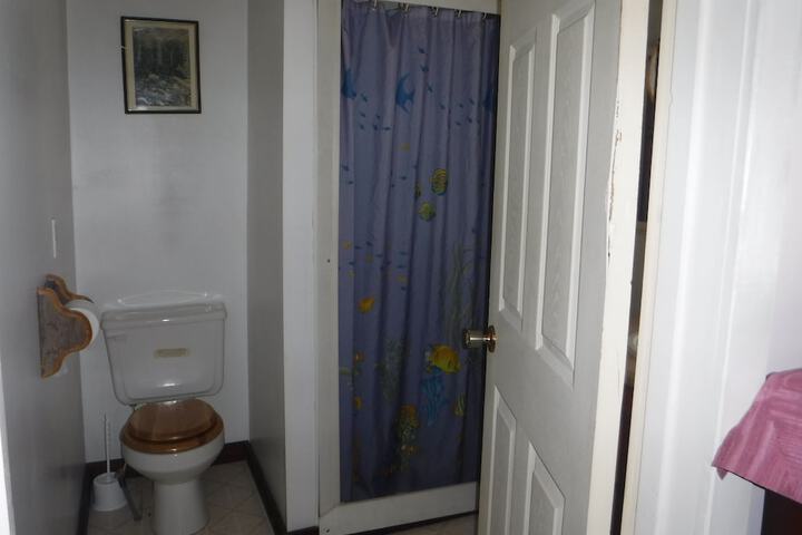 Room 28 of 73
