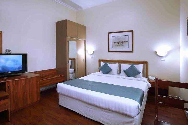 Room 8 of 31